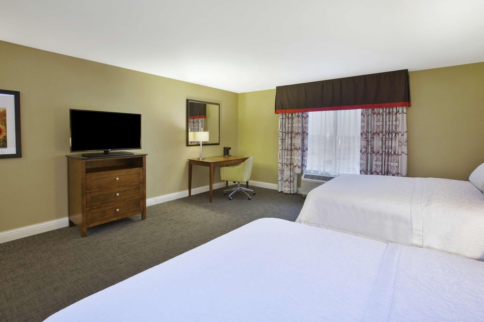 Hampton Inn & Suites Wichita-Northeast Exterior foto