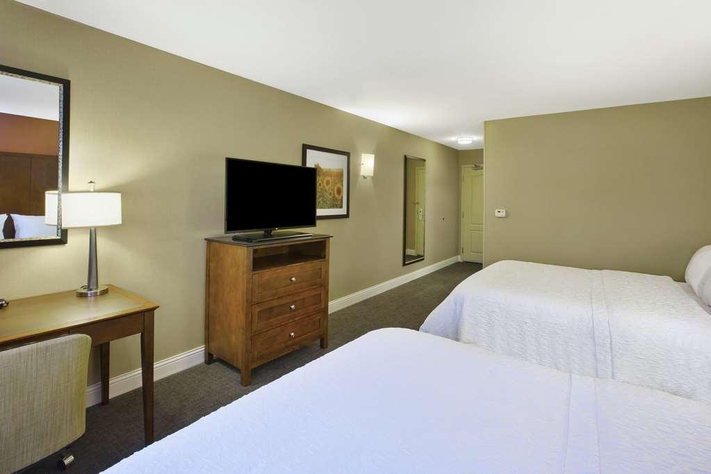 Hampton Inn & Suites Wichita-Northeast Zimmer foto